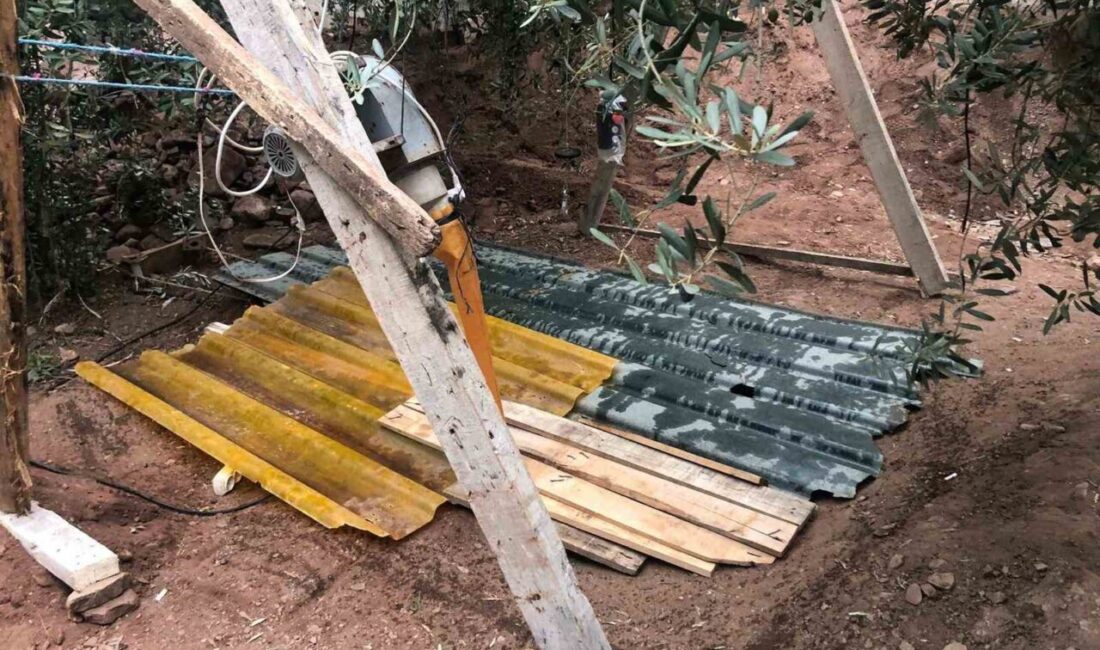 Jandarmadan kaçak kazıya suçüstü Manisa’nın Salihli ilçesinde jandarma ekipleri tarafından düzenlenen operasyonda bir kişi,