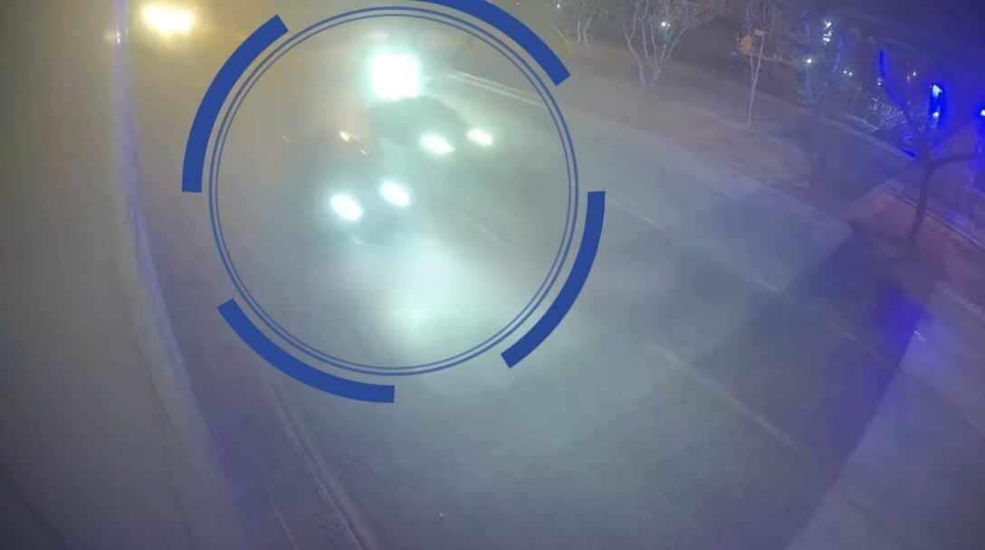 Konya’da trafiği tehlikeye atarak yarış yapan sürücülere ceza Konya’da araçlarıyla caddede yarış yaparak trafiğe tehlikeye düşüren iki sürücü