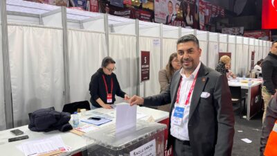 Afyonkarahisar Cumhuriyet Halk Partisi Merkez İlçe Başkanı Murat Albayrak, 39.