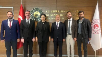 Milliyetçi Hareket Partisi (MHP) Afyonkarahisar Milletvekili Mehmet Taytak bir grup