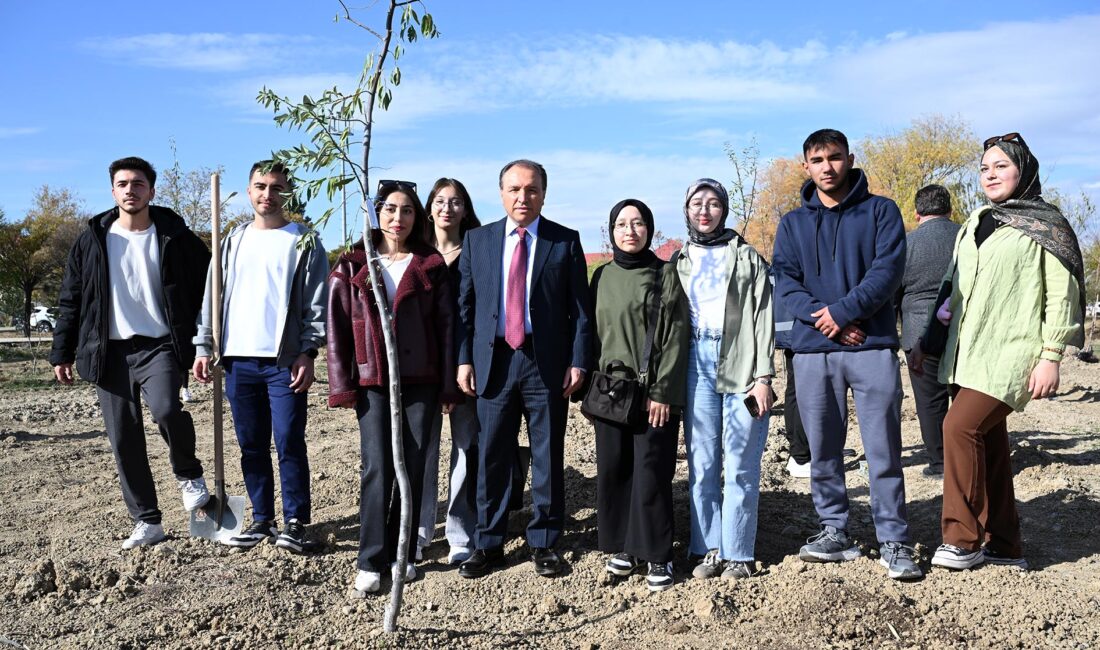 Afyon Kocatepe Üniversitesi (AKÜ) Rektörlüğü tarafından 11 Kasım Milli Ağaçlandırma