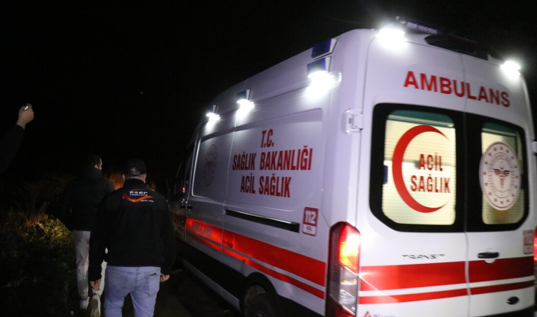 Sakarya’nın Serdivan ilçesinde ormanlık alanda aracının yanında tüfek ve kan
