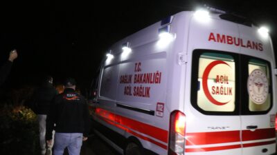 Sakarya’nın Serdivan ilçesinde ormanlık alanda aracının yanında tüfek ve kan