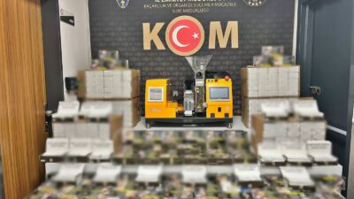 Afyonkarahisar İl Emniyet Müdürlüğü görevlileri, kaçakçılık faaliyetlerinin önlenmesine yönelik çalışmalarına