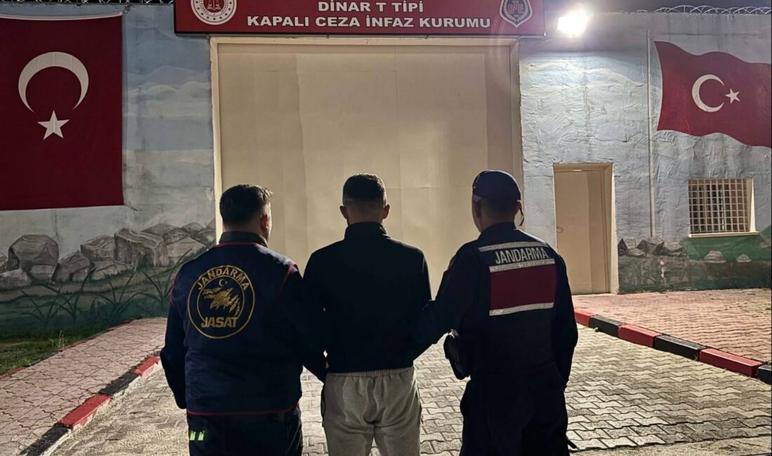 Afyonkarahisar İl Jandarma Komutanlığı görevlileri, Evciler’de meydana gelen 3 farklı