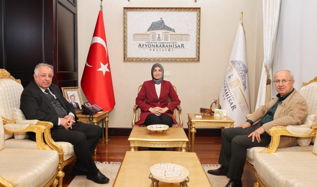 Afyonkarahisar Valisi Kübra Güran Yiğitbaşı, Merkez Valisi Davut Haner’in kendisini