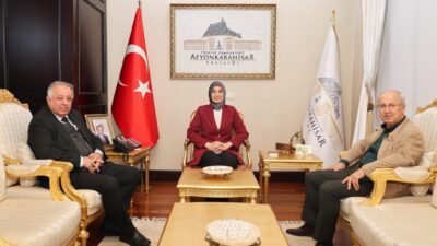 Afyonkarahisar Valisi Kübra Güran Yiğitbaşı, Merkez Valisi Davut Haner’in kendisini