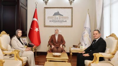 Afyonkarahisar Valisi Doç. Dr. Kübra Güran Yiğitbaşı, Dumlupınar Üniversitesi Fen-Edebiyat