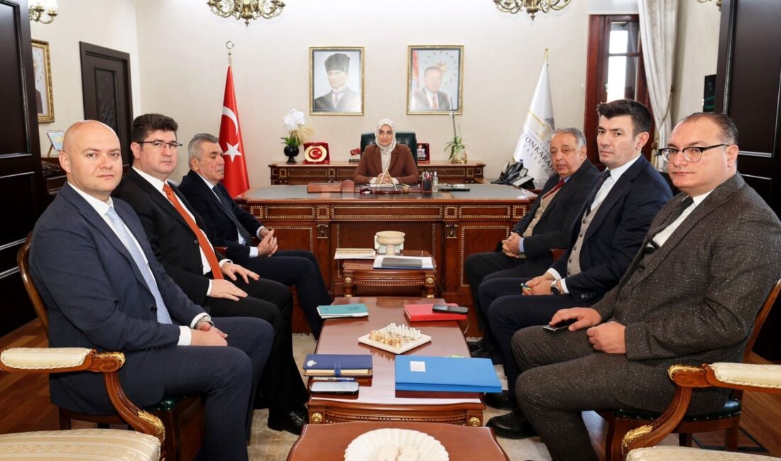 Afyonkarahisar Valisi Doç. Dr. Kübra Güran Yiğitbaşı başkanlığında; Vali Yardımcıları