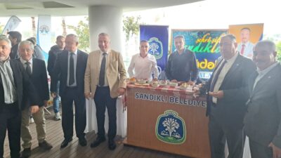 Antalya’da Afyonlu Antalyalılar Yardımlaşma Derneği tarafından düzenlenen programa Sandıklı Belediyesi