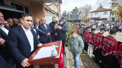 AK Parti Afyonkarahisar Milletvekili Hasan Arslan, Sinanpaşa ilçesine bağlı Taşoluk