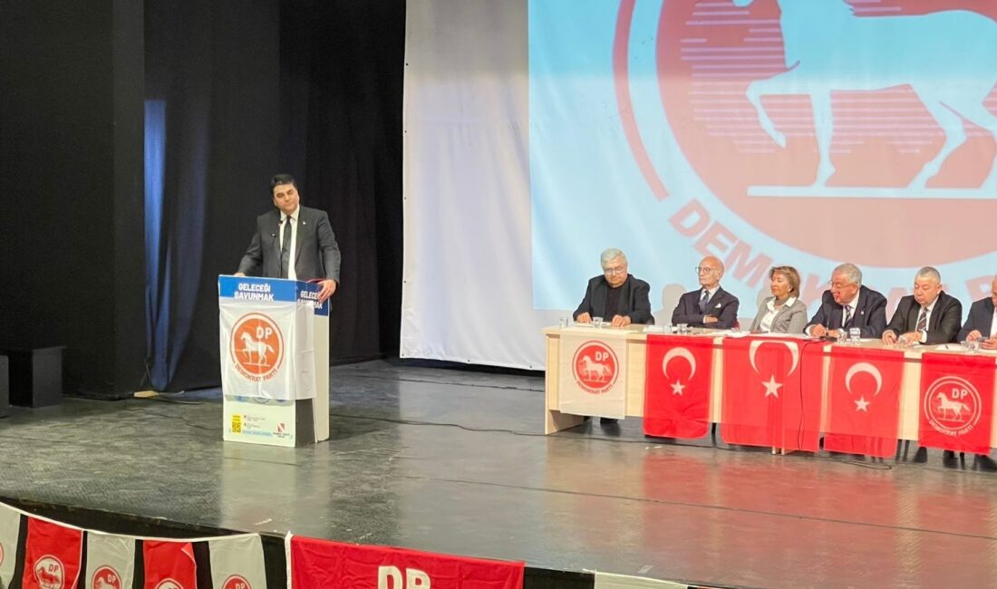 Demokrat Parti Genel Başkanı Gültekin Uysal, Adana’da düzenlenen İl Kongresi