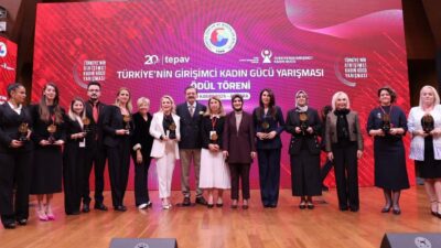 Aile ve Sosyal Hizmetler Bakanı Mahinur Özdemir Göktaş, "Geleceğini Kuran