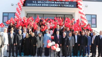 İscehisar ilçesinde hayırseverler tarafından yapımı tamamlanan ilkokulun açılışı gerçekleştirildi.