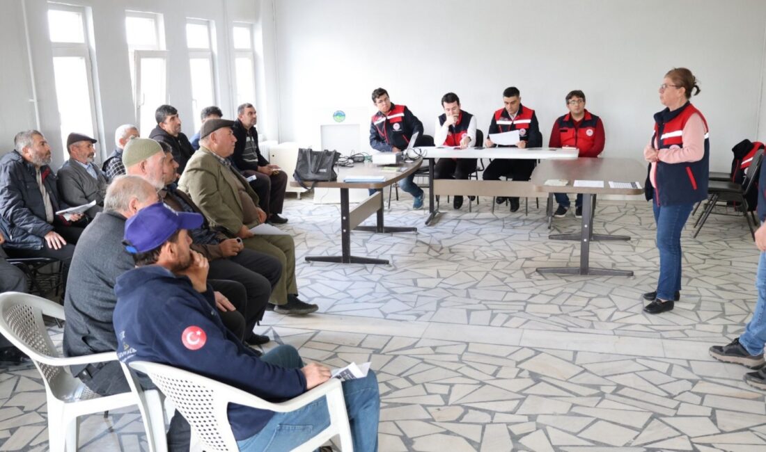 Afyonkarahisar İl Tarım ve Orman Müdürlüğü, 2025 yılı çiftçi toplantılarına