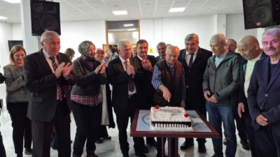 Afyonkarahisar'da emekli öğretmenler ve personeller için düzenlenen akşam yemeği, Afyonkarahisar