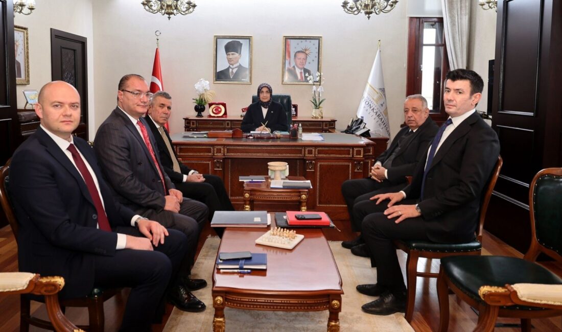 Afyonkarahisar Valisi Doç. Dr. Kübra Güran Yiğitbaşı başkanlığında; Vali Yardımcıları