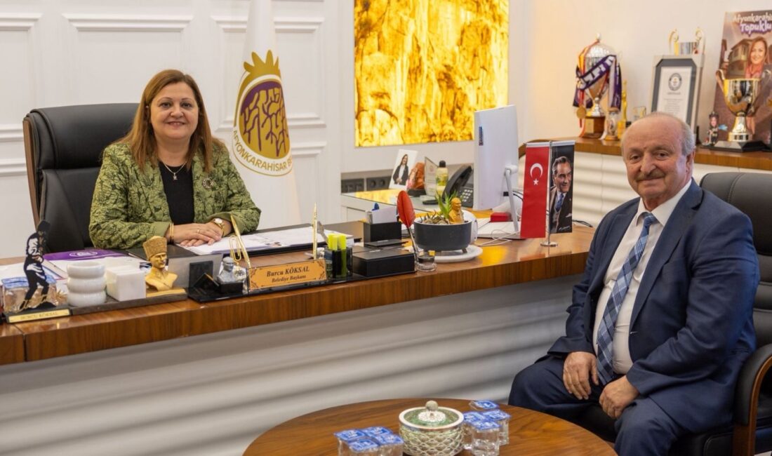 Afyonkarahisar Belediye Başkanı Burcu Köksal, Salar Belediye Başkanı Halil Aygün’ü