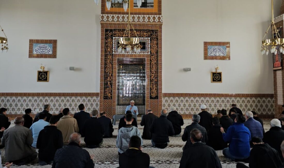 24 Kasım Öğretmenler Günü etkinlikleri kapsamında Afyonkarahisar’da Hattat Ahmet Karahisari