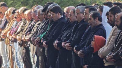 Afyonkarahisar’da Cuma ve cenaze namazına katılan Adalet Bakanı Yılmaz Tunç,