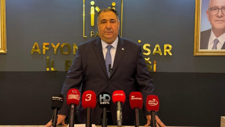 İYİ Parti İl Başkanı Muhammet Mısırlıoğlu, Ulu Önder Gazi Mustafa