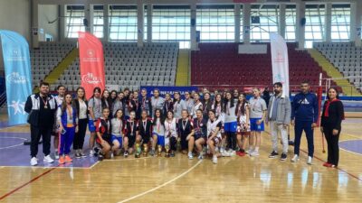 Afyonkarahisar’da gerçekleştirilen Voleybol Yıldız Erkekler ve Basketbol Genç Kızlar müsabakaları,