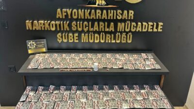Afyonkarahisar İl Emniyet Müdürlüğü görevlileri, il genelinde sokak satıcılarına yönelik