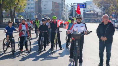 Afyonkarahisar Gençlik ve Spor İl Müdürlüğü tarafından 10 Kasım Atatürk’ü