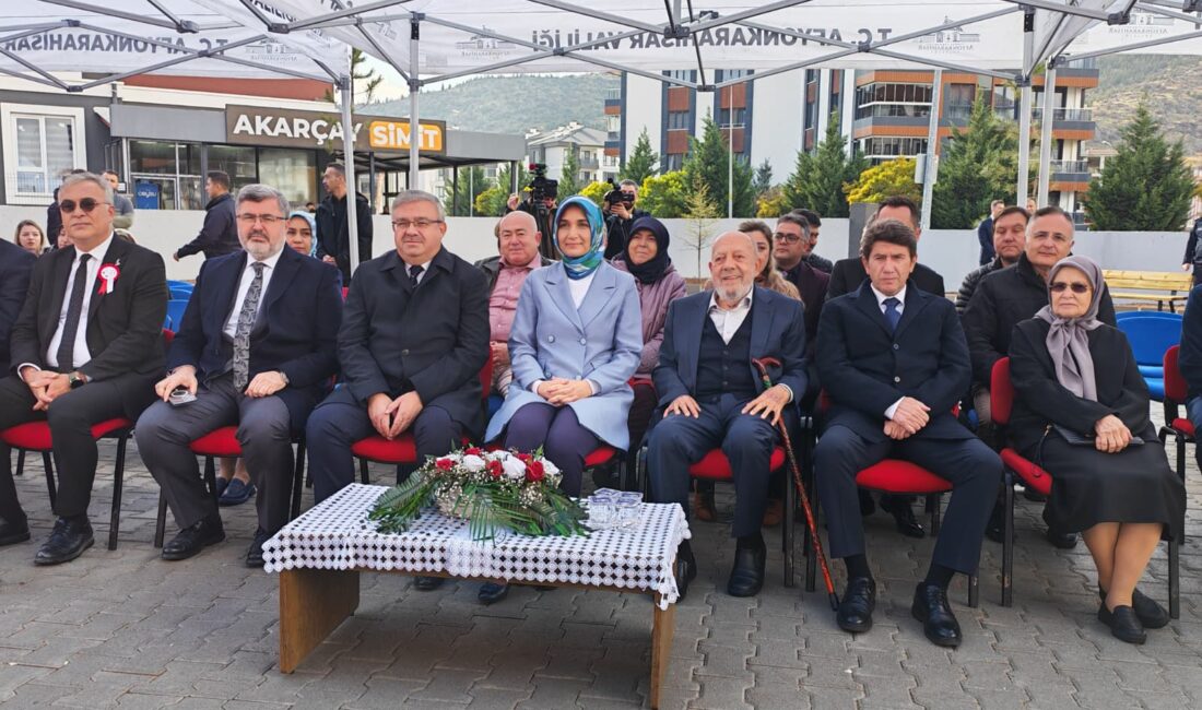 Yakup Evren Ortaokulu’nun açılış töreni düzenlendi.
