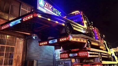Sakarya’nın Erenler ilçesinde kayar kasalı bir çekicinin üzerine 3 ayrı