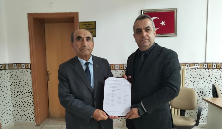 Demokrat Parti (DP) Afyonkarahisar Merkez İlçe Başkanlığı’na seçilen Mahmut Tosun,