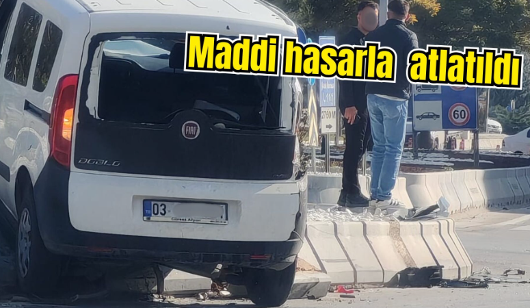Afyonkarahisar İbrahim Evren Mesleki ve Teknik Anadolu Lisesi önünde bulunan