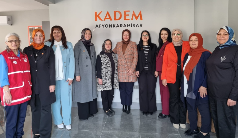 Karahisar Kadın Platformu üyeleri, 25 Kasım Kadına Yönelik Şiddetle Uluslararası