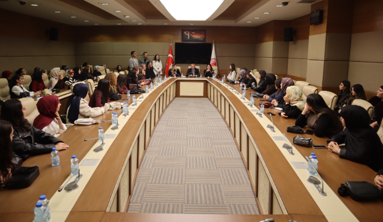 İYİ Parti Genel Başkan Yardımcısı ve Afyonkarahisar Milletvekili Hakan Şeref