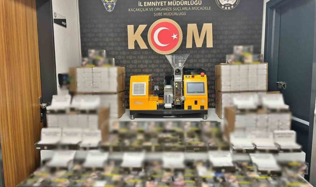 Afyonkarahisar’da polis tarafından bir eve yapılan baskında sigara doldurma makinesi