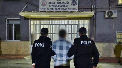 Afyonkarahisar İl Emniyet Müdürlüğü görevlileri, aranan şahısların tespiti ve yakalanmasına