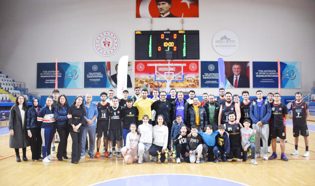 Prof. Dr. Veysel Eroğlu Spor Salonu’nda yoğun katılımlı gerçekleşen Büyük