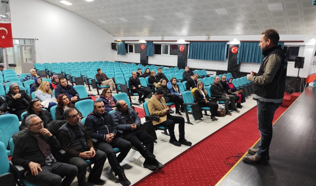 Narkotik ekipleri ebeveynleri bilgilendirdi: “Amacımız cezaevlerini doldurmak değil, çocuklarımızı topluma