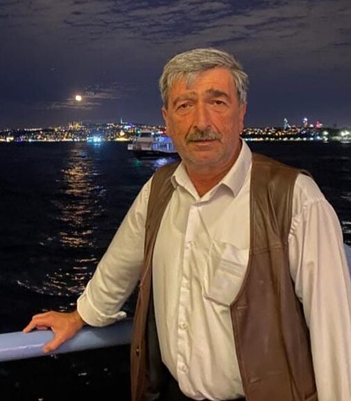 Hüseyin Karnıbüyük yazar fotoğrafı