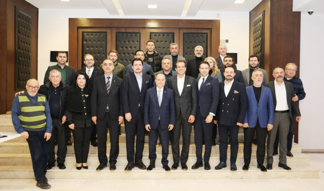 ATSO ve İntegral Yatırım iş birliğiyle düzenlenen panelde, hızla değişen