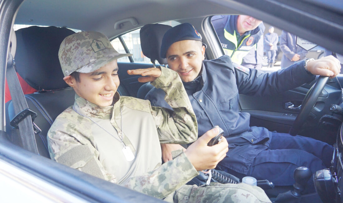 Şuhut’ta 16 yaşındaki otizmli Cafer Çelik’in asker olma hayali, Belediye