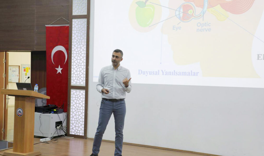 Afyonkarahisar Sağlık Bilimleri Üniversitesi (AFSÜ) Kitap ve Söyleşi Topluluğu tarafından