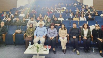 Afyonkarahisar Sağlık Bilimleri Üniversitesi’nde (AFSÜ) öğrenim gören öğrencilerin mesleki bakış