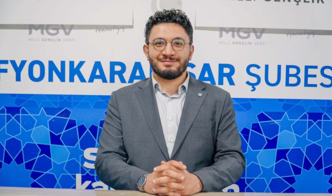 Anadolu Gençlik Derneği (AGD) Afyonkarahisar Şube Başkanı Mevlüt Yeşil, yılbaşı