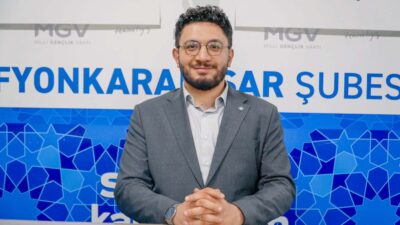 Anadolu Gençlik Derneği (AGD) Afyonkarahisar Şube Başkanı Mevlüt Yeşil, yılbaşı