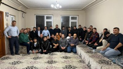 Susuz beldesinde saha programları çerçevesinde gençlerle bir araya gelen AK