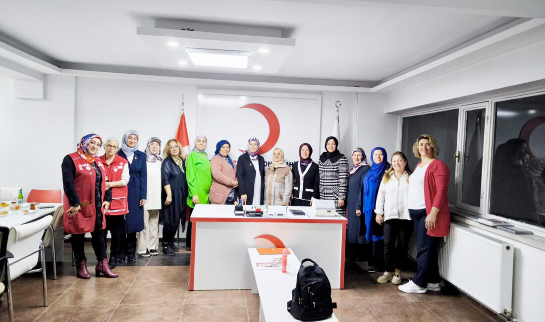 Karahisar Kadın Platformunda devir teslim töreni gerçekleştirdi. Karahisar Kadın Platformu’nun