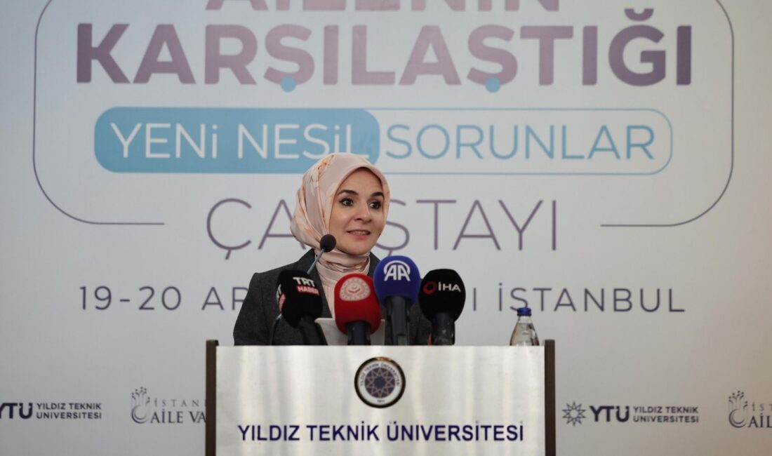 Aile ve Sosyal Hizmetler Bakanı Mahinur Özdemir Göktaş, dijitalleşmenin hızla