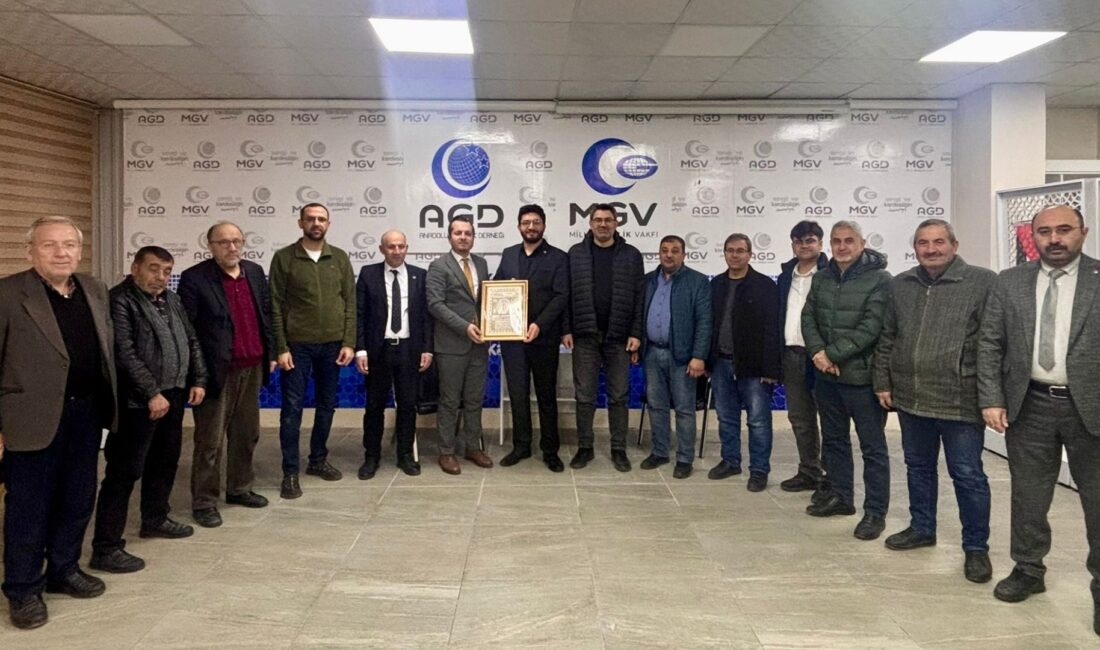 Saadet Partisi Afyonkarahisar İl Başkanı Beytullah Karataş, il yönetim kurulu