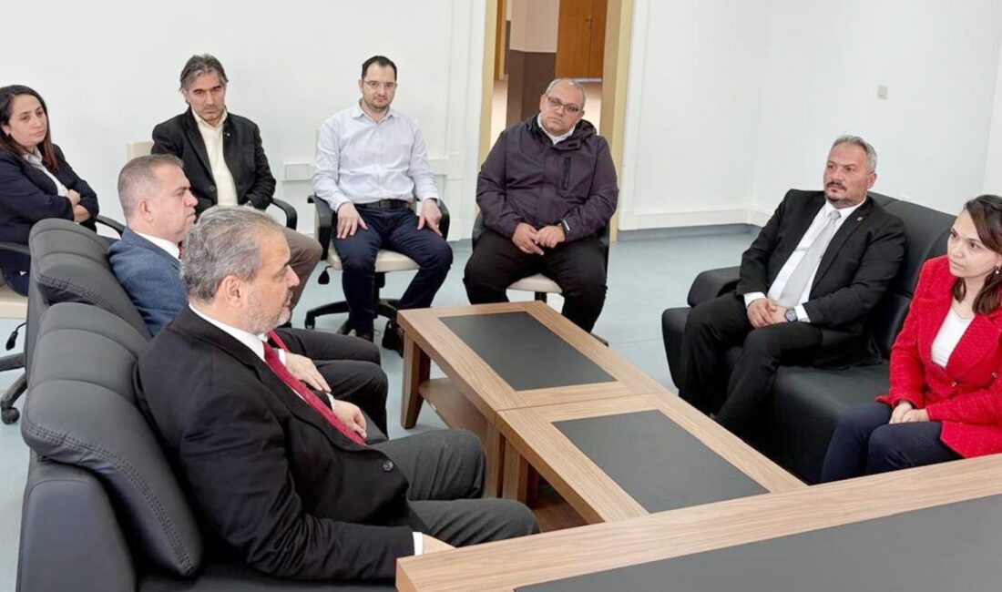 Afyonkarahisar Sağlık Bilimleri Üniversitesi (AFSÜ) Rektörü Prof. Dr. Adem Aslan,